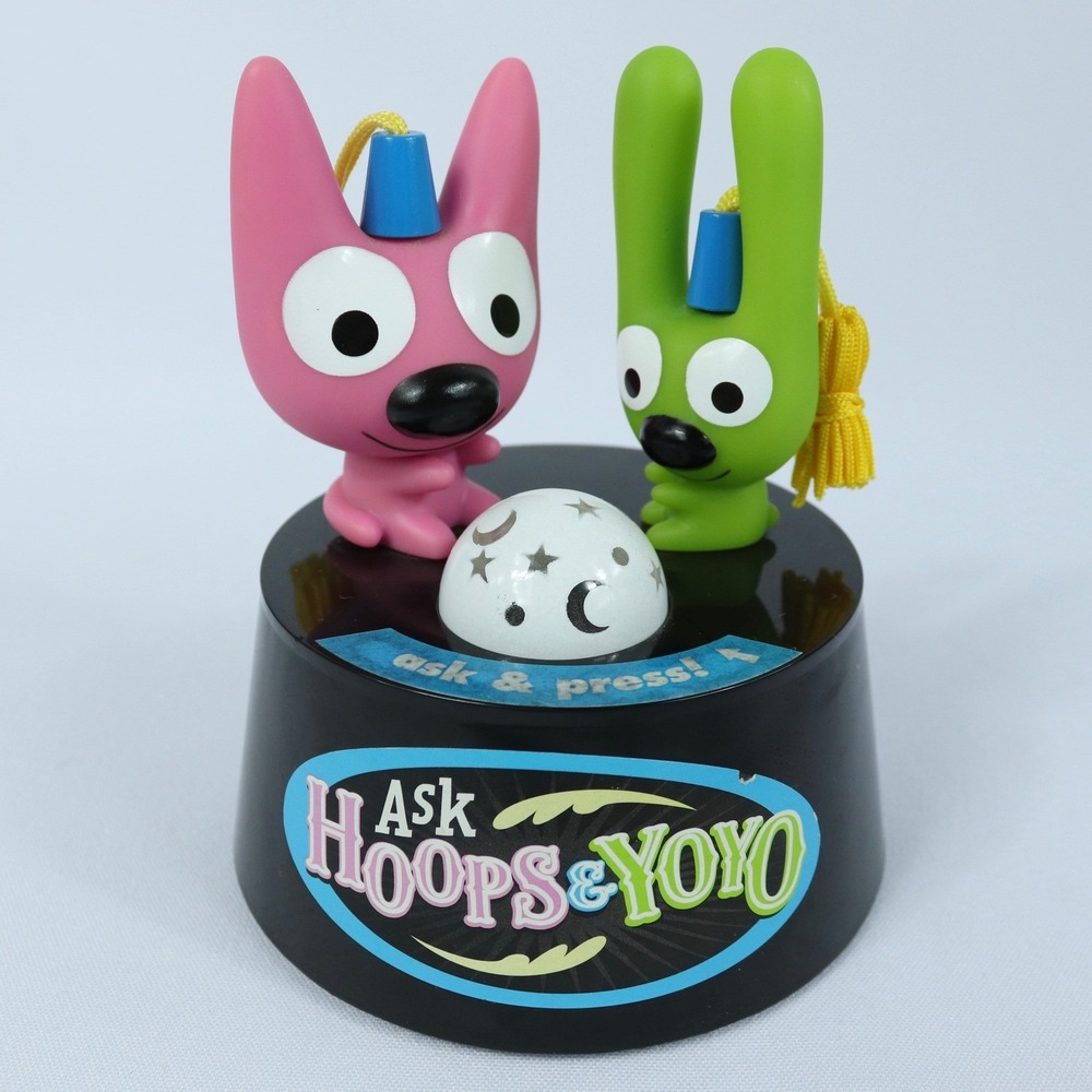 Hallmark Hoops & Yoyo Talking Light Up Fortune Teller Toy WORKS - VIDEO